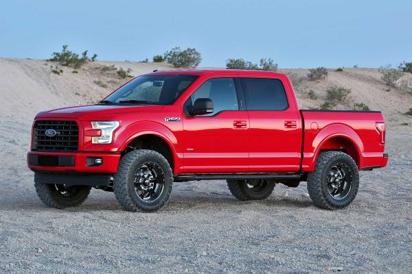 Fabtech - Fabtech 4" BASIC SYS W/ RR STEALTH 2015-20 FORD F150 2WD K2258M