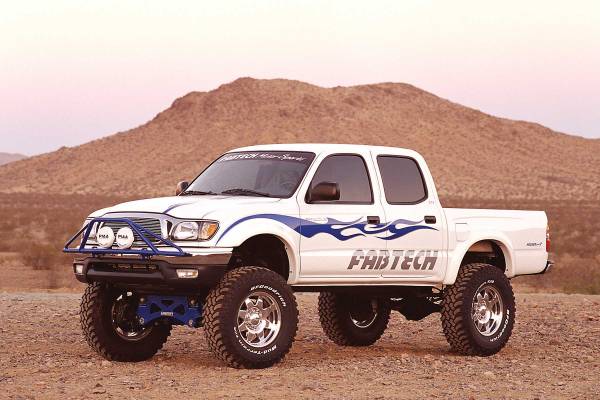 Fabtech - Fabtech 6" PERF SYS W/PERF SHKS 95.5-04 TOYOTA TACOMA 6 CYL 2/4WD 6 LUG K7002