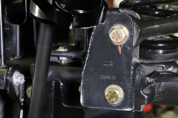 Fabtech - Fabtech 3-5" RR TRACK BAR BRKT-WELD ON FTS24114