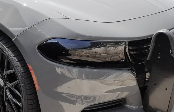 Auto Ventshade (AVS) - Auto Ventshade (AVS) Headlight Covers; Smoke Black Out; 2pc. 37373