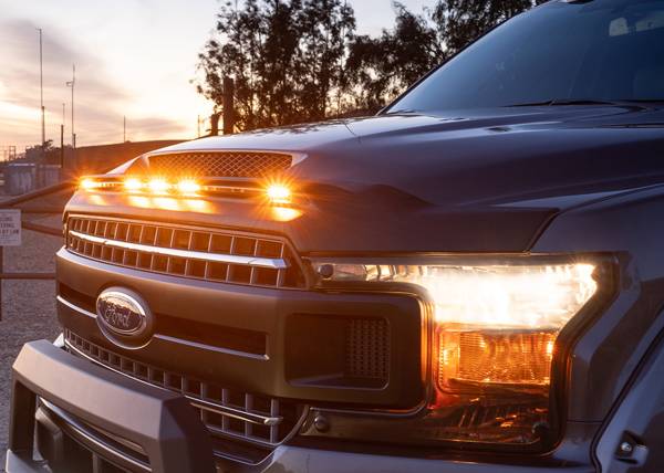 Auto Ventshade (AVS) - Auto Ventshade (AVS) Aeroskin Lightshield Color-Match Hood Protector; Oxford White 753135-Z1