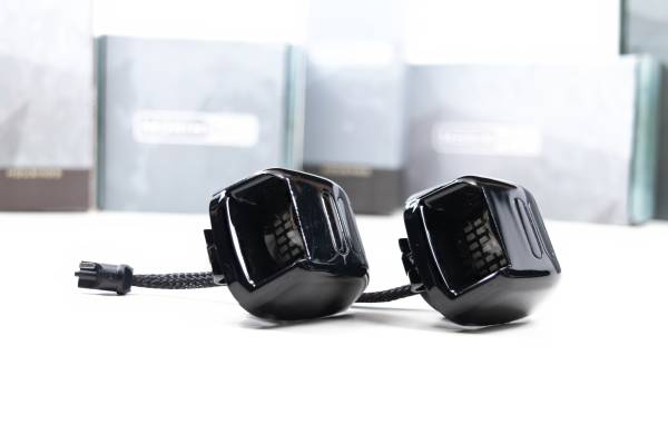 Morimoto - XB License Plate Lights: Frontier/Titan/Xterra (07+ / Pair)