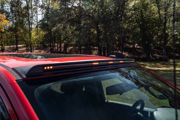 Auto Ventshade (AVS) - AeroCab Marker Light with five amber LED; Black 698166