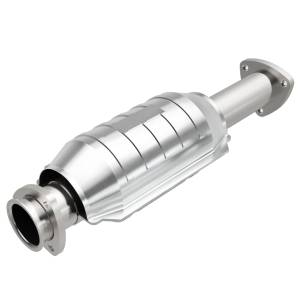 MagnaFlow Exhaust Products - MagnaFlow Exhaust Products Standard Grade Direct-Fit Catalytic Converter 22834 - Image 2