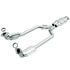 MagnaFlow Exhaust Products - MagnaFlow Exhaust Products Standard Grade Direct-Fit Catalytic Converter 23351 - Image 2