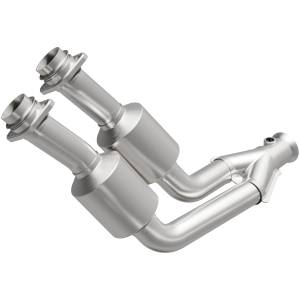 MagnaFlow Exhaust Products - MagnaFlow Exhaust Products HM Grade Direct-Fit Catalytic Converter 24226 - Image 2