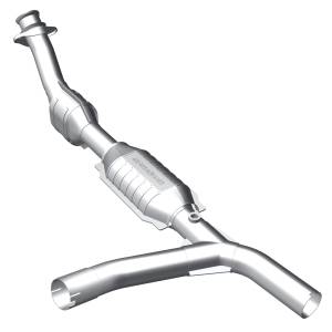 MagnaFlow Exhaust Products - MagnaFlow Exhaust Products OEM Grade Direct-Fit Catalytic Converter 49426 - Image 2