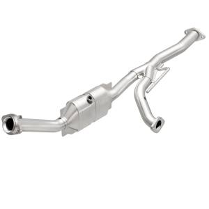 MagnaFlow Exhaust Products - MagnaFlow Exhaust Products OEM Grade Direct-Fit Catalytic Converter 49678 - Image 2