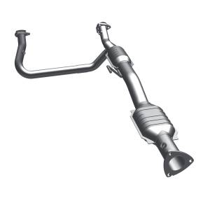 MagnaFlow Exhaust Products - MagnaFlow Exhaust Products OEM Grade Direct-Fit Catalytic Converter 49082 - Image 2