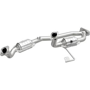 MagnaFlow Exhaust Products - MagnaFlow Exhaust Products OEM Grade Direct-Fit Catalytic Converter 49624 - Image 2
