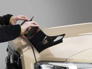 Weathertech Low Profile Aerodynamic Hood Protector 55142