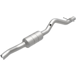 MagnaFlow Exhaust Products - MagnaFlow Exhaust Products California Direct-Fit Catalytic Converter 4451637 - Image 2