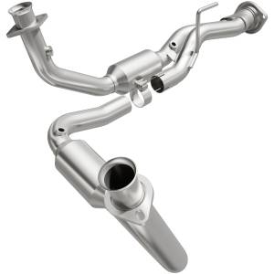 MagnaFlow Exhaust Products - MagnaFlow Exhaust Products California Direct-Fit Catalytic Converter 5451687 - Image 2