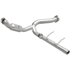 MagnaFlow Exhaust Products - MagnaFlow Exhaust Products California Direct-Fit Catalytic Converter 5451500 - Image 2