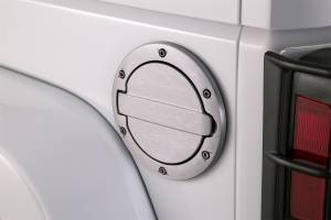 AMP Research - AMP Research Alloy Fuel Door, Brushed Aluminum - 07-18 Jeep Wrangler JK, 2 dr/4 dr 73000-00A - Image 3