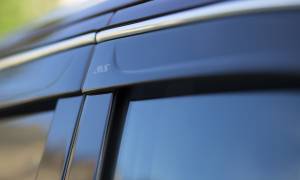 Auto Ventshade (AVS) - Auto Ventshade (AVS) Ventvisor Deflector; Smoke w/Chrome Trim; Low Profile; 4 pc. 794014 - Image 4